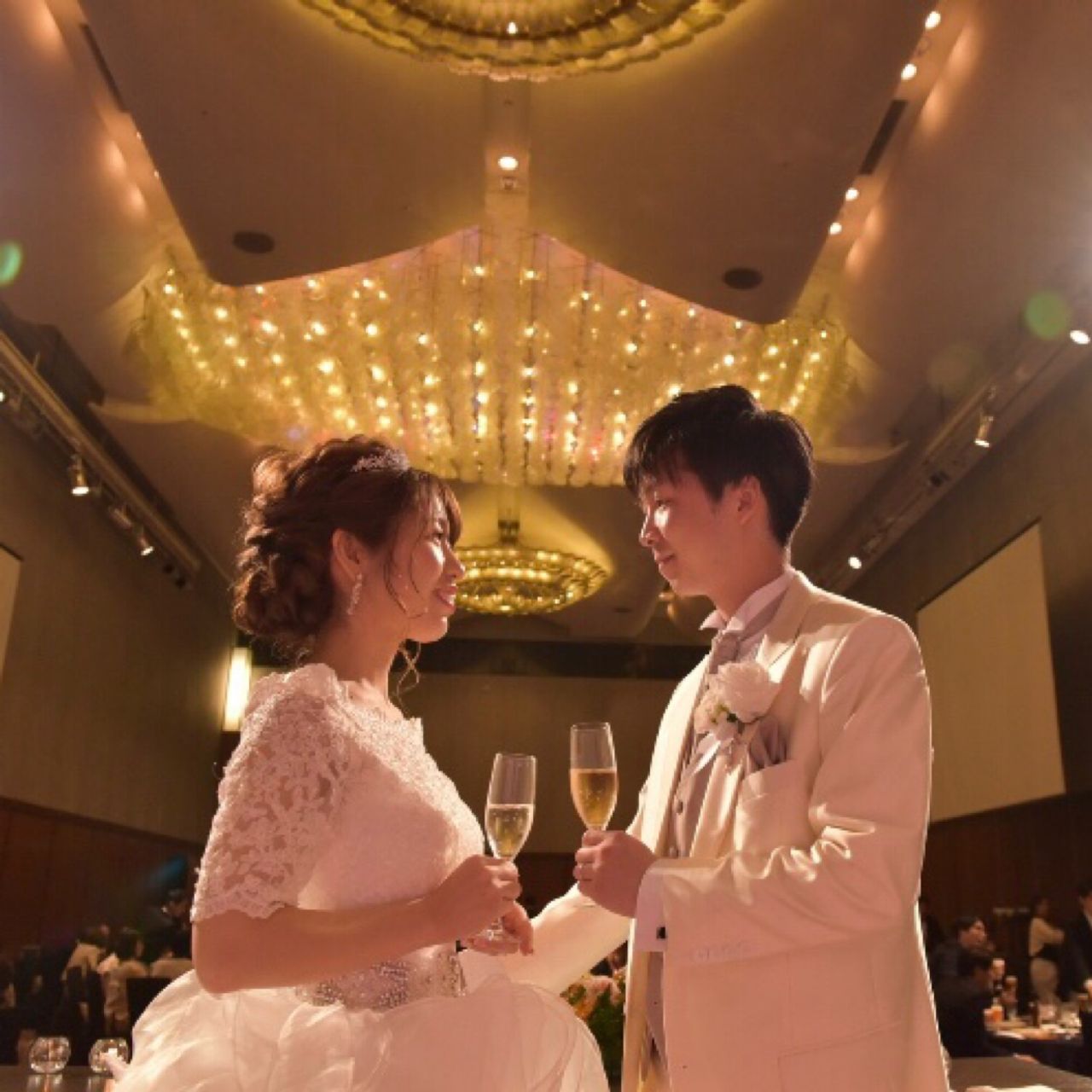 披露宴パーティのカバー写真