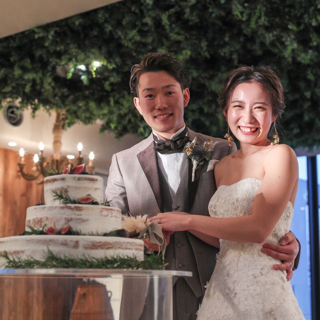 披露宴パーティのカバー写真