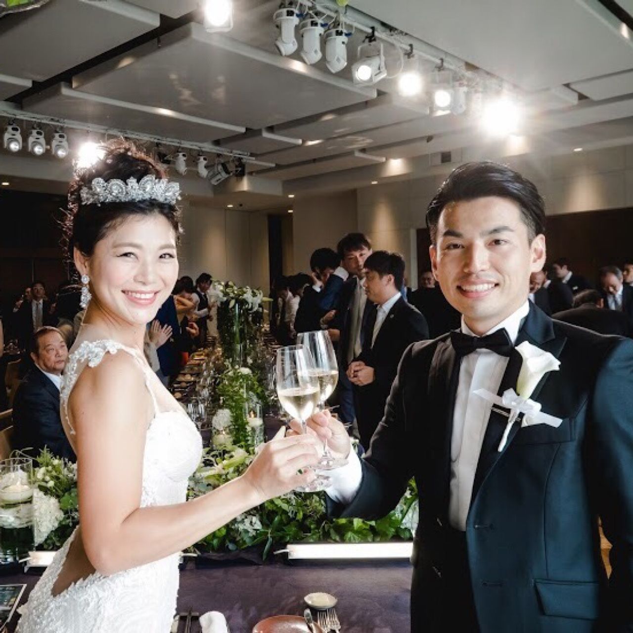 披露宴パーティのカバー写真