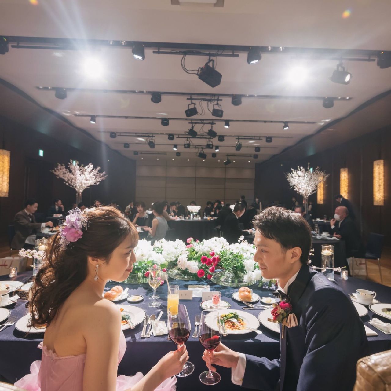 披露宴パーティのカバー写真