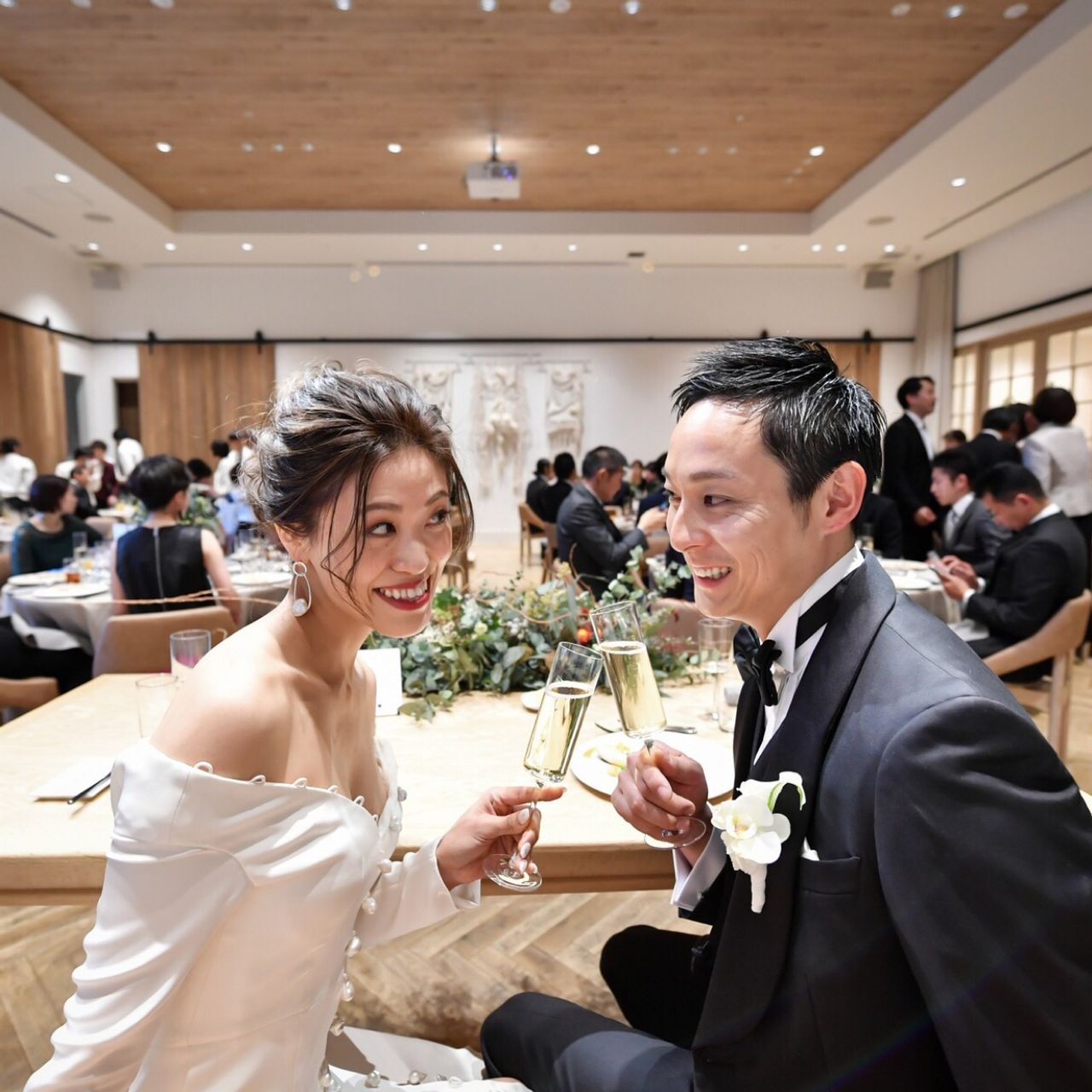 披露宴パーティのカバー写真