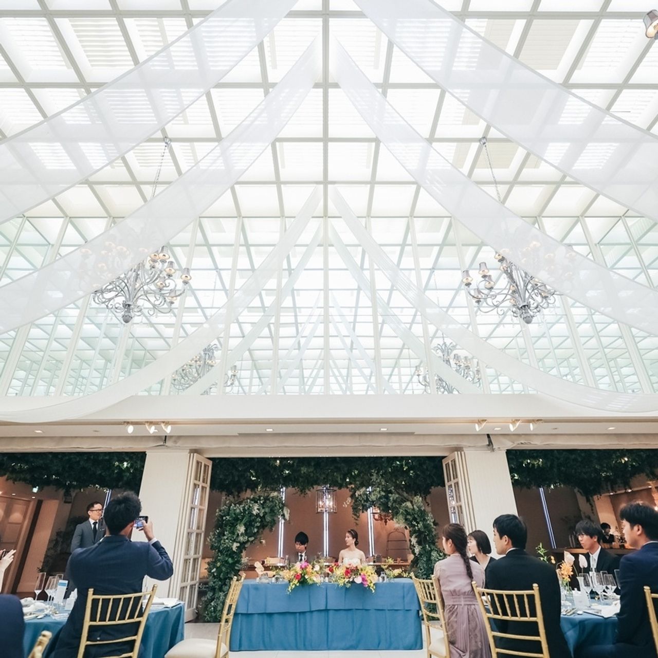 披露宴パーティのカバー写真