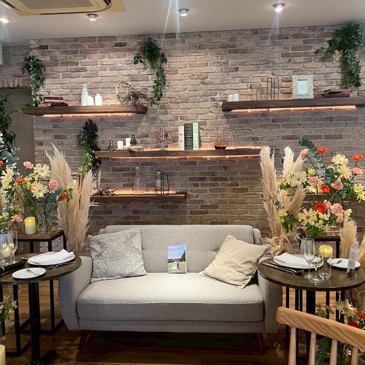 披露宴パーティのカバー写真