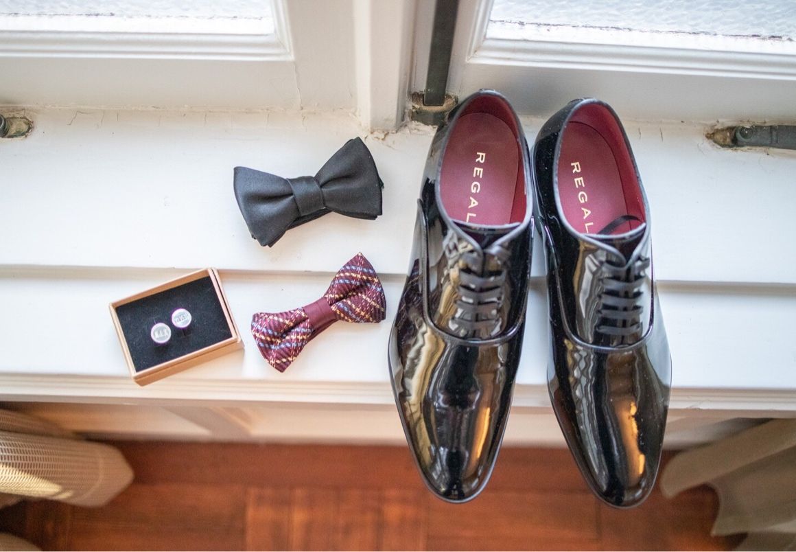 ■蝶ネクタイ(ブラック)
トリートドレッシング

■蝶ネクタイ(ボルドー)
阪急メンズ館

■エナメル靴
REGAL(阪急メンズ館)

■カフリンクス
Etsyでオーダーメイド