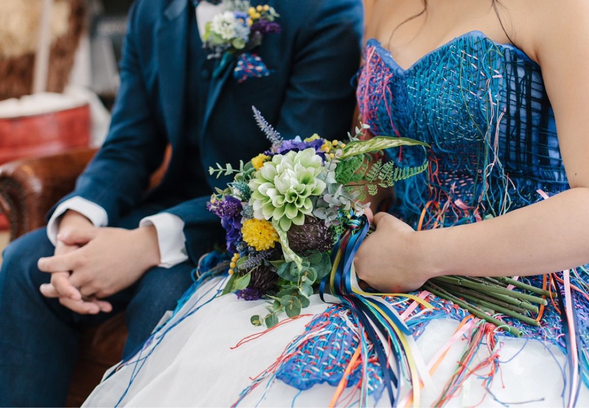 友人たちの手作りに包まれた式