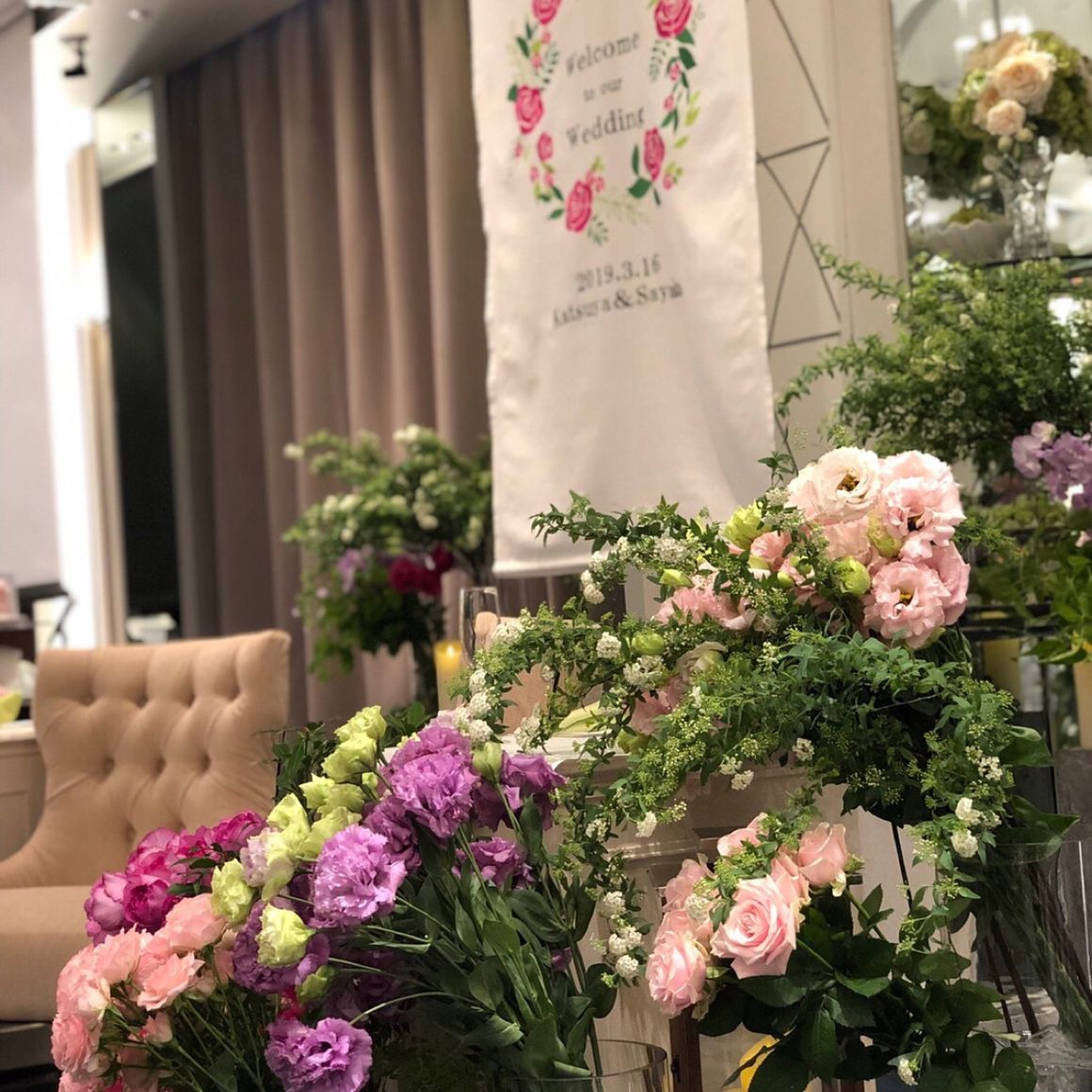 お花屋さんのようにたくさんのお花を💐

使用しているお花🌷
・お花の種類
ラナンキュラス
バラ スイートアバランシェ
バラ イブピアジェ
エグゼラベンダー

・グリーンの種類
アジアンタム
コデマリ
ヌマイラックス
