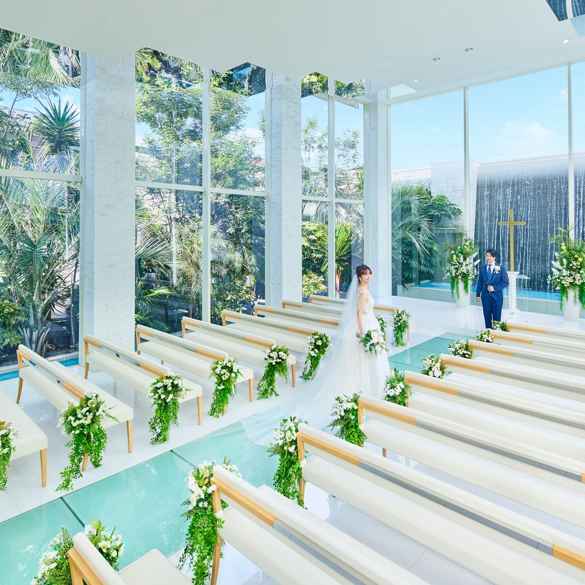 THE LUXSCENA(ザ・ラグシエナ)の公式写真1枚目