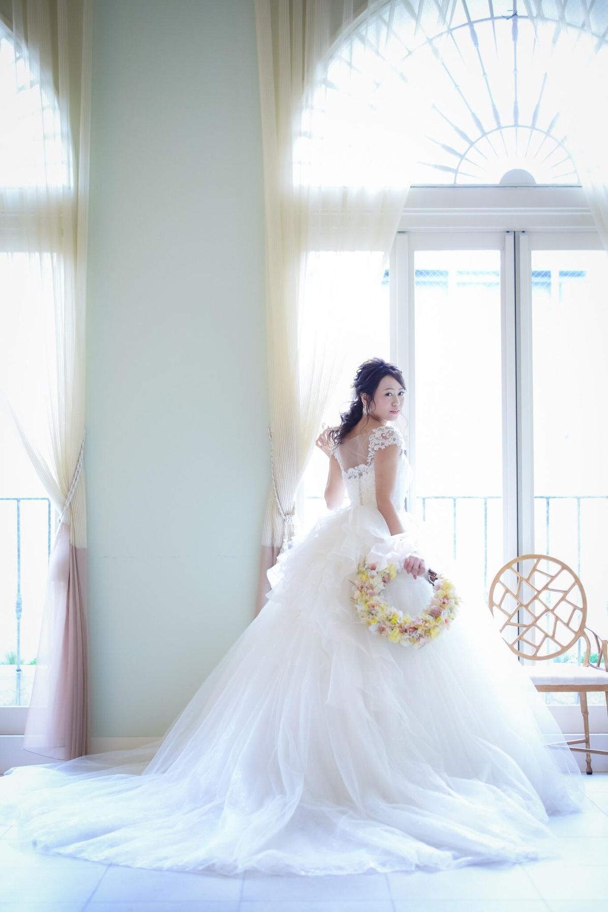 ボールガウンウェディングドレス