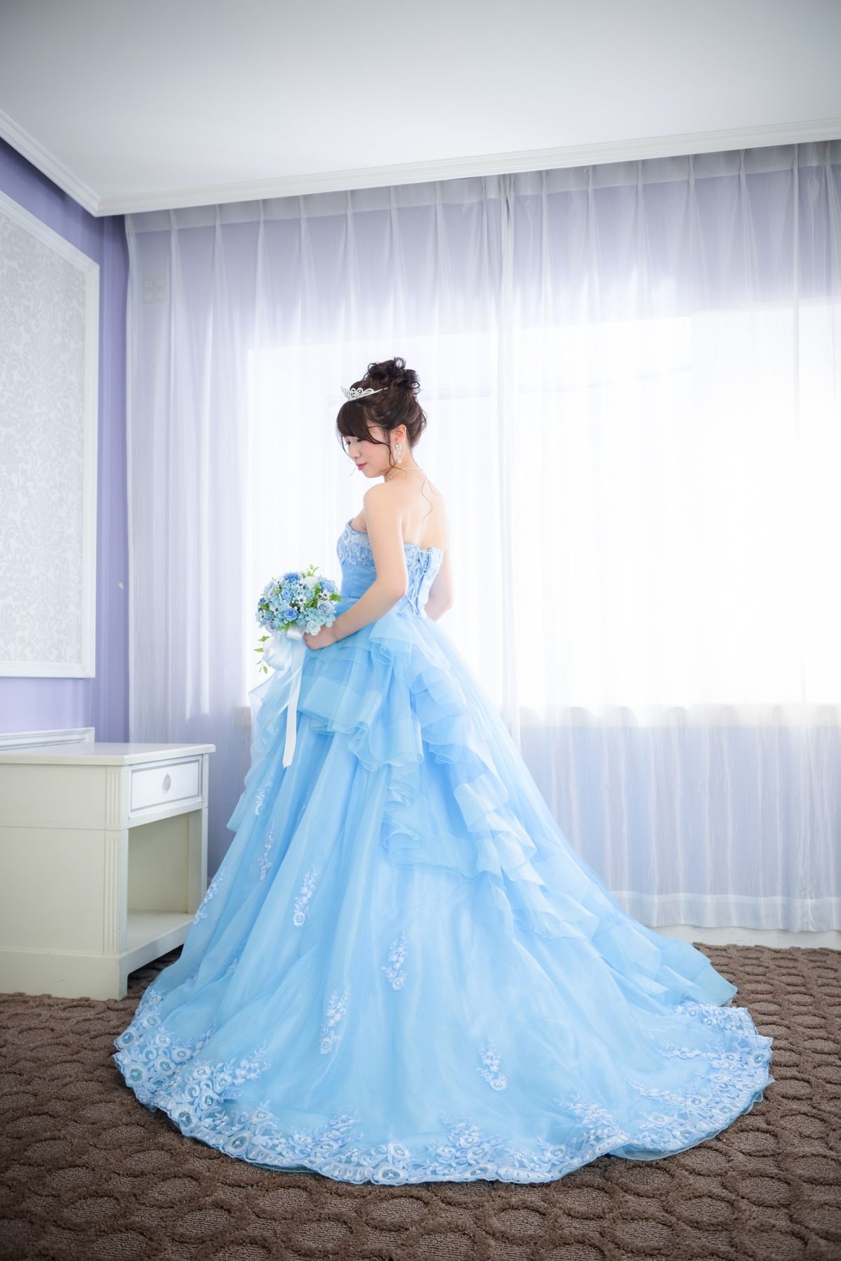 おしゃれ花嫁さんからの支持率高 青 ブルー系のカラードレス17選 結婚式準備はウェディングニュース
