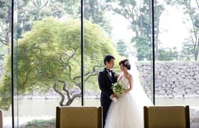 パレスホテル東京のブライダルフェアに行ったら寄り道すべきスポット4選！のアイキャッチ画像