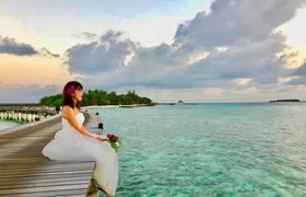 青い海に囲まれた小さな島ですごすモルディブ・ハネムーン♡のアイキャッチ画像