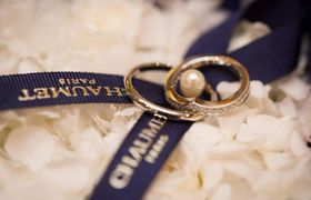 【永遠の愛と絆の証】CHAUMET(ショーメ)の結婚指輪は王室御用達の名門!のアイキャッチ画像