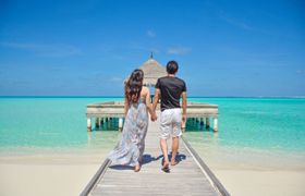 新婚旅行（ハネムーン）の旅行会社、どこを選ぶ？先輩花嫁が選んだおすすめサービス特集のアイキャッチ画像