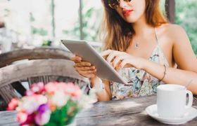 結婚式準備が２倍楽しくなる♡【花嫁仲間】の作り方のアイキャッチ画像