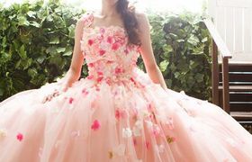 【レッド・ピンク系】YNS WEDDINGドレスカタログ＊フラワードレス編のアイキャッチ画像