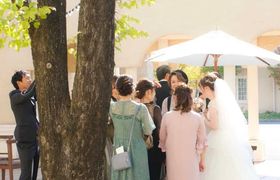 【結婚式お呼ばれバッグ】マナーとおすすめカバンまとめ+*のアイキャッチ画像