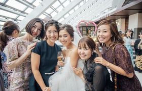 冬の結婚式ワンピースやドレスは何着る？冬のコーディネートマナー＆寒さ対策まとめのアイキャッチ画像