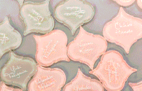 おしゃれ花嫁さん必見！席札は【タイル席札】がトレンド♡のアイキャッチ画像