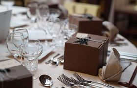 サプライズボックスを手作り♡基本の作り方＆仕掛けアイデア9選！感動のサプライズ演出になる＊*のアイキャッチ画像