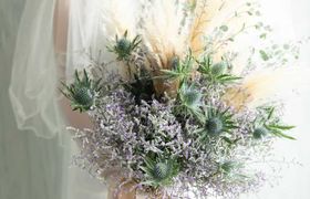 意外と知らない？装花やブーケに使われる特別な花の名前集のアイキャッチ画像