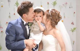 思わずほっこり♡#パパママ婚で見つけた素敵ファミリーフォト15選のアイキャッチ画像