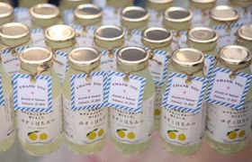 季節に合わせて送りたい♡夏婚におすすめプチギフト12選のアイキャッチ画像