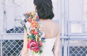 個性を出したい花嫁さん必見♡ショルダーブーケデザイン10選♪のアイキャッチ画像