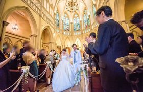 結婚式場をハートコート横浜に決めた理由！迷った式場はどこ？chocchan_weddingさんにインタビュー♡のアイキャッチ画像