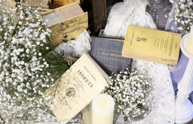 海外花嫁さんみたい♡洋書を使ったおしゃれな装飾アイディア10選のアイキャッチ画像