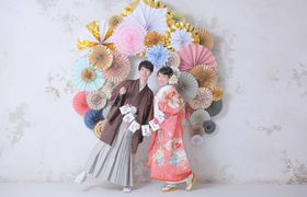 【ペーパーファン】の花嫁DIYは100均でおしゃれに♡作り方&先輩花嫁の実例30選のアイキャッチ画像