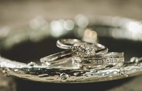 クリスチャンバウアーで一生ものの結婚指輪を♡3つのこだわりとおすすめデザイン&口コミ評価のアイキャッチ画像