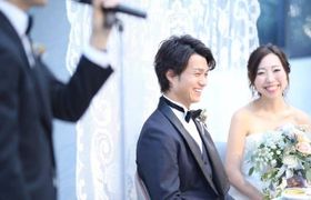 【結婚式の祝辞】主賓挨拶から友人スピーチまで例文つきで解説♡のアイキャッチ画像