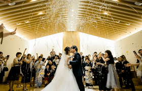 結婚適齢期っていつ?男性・女性別の初婚年齢をチェックしてみようのアイキャッチ画像