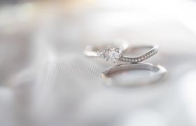 結婚指輪はプラチナを選ぶ人が8割!?魅力や人気デザインをチェックしてみて♡のアイキャッチ画像