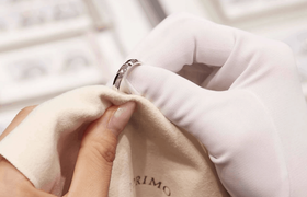 結婚指輪の傷をピカピカに!自分でできる対処法から傷を防ぐ対策までのアイキャッチ画像