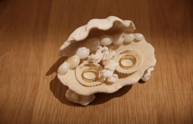 ゴールドの結婚指輪が人気!人気デザイン10選やメリット・デメリットを紹介のアイキャッチ画像