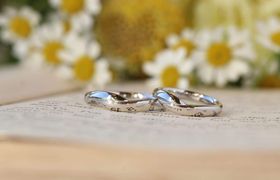 シルバーの結婚指輪は問題なし？おしゃれなシルバーリングもご紹介のアイキャッチ画像