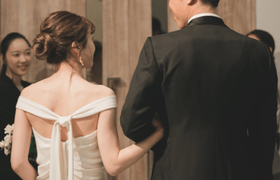 【9/3更新】2020年秋・冬婚さんに聞いた!『結婚式決行する?延期する?』のアイキャッチ画像