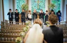 結婚式で《両親が喜んでくれたこと》って?先輩花嫁の体験談から学ぶ♡のアイキャッチ画像