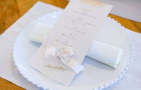 結婚式のメニュー表の手作りアイデア7選！実例も併せてチェック♡のアイキャッチ画像
