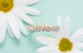 お店に行かず自宅で気軽に指輪が試着&購入できるブランドって?今なら「おうち結婚式セット」プレゼントも♡のアイキャッチ画像