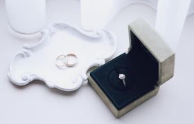 【ヴァン クリーフ&アーペル】ブライダルフェアを開催《1月14日(木)から2月14日(日)》のアイキャッチ画像