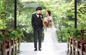 結婚式を平日に挙げるのはおかしいの？メリット・デメリットを紹介♡のアイキャッチ画像