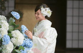 「紫陽花フォト」で梅雨の前撮りを色鮮やかに♡全国おすすめスポット25選のアイキャッチ画像