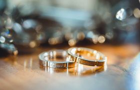 【徹底解説!】結婚指輪・婚約指輪は百貨店でお得に買える!?のアイキャッチ画像