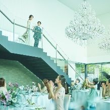 \大人数でも安心お得/ 100名87万円特典! 内容充実のウエディングプラン