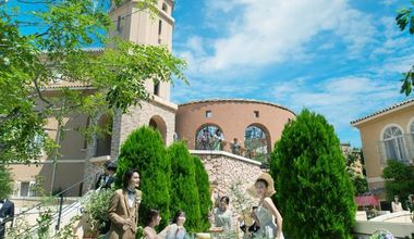 【26年3-6月】<50名171万/60名180万>新緑×青空貸切*光の大聖堂&料理&美容&ドレス2着などフルパッケージ