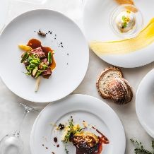 【日取り限定*シンプルなゲスト会費制W】Wドレス×着席フルコース×フリードリンク×人前式が叶う