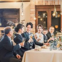 予算も準備も最小限に！衣裳を着ての記念フォト+お披露目食事会プラン♪