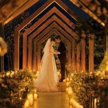 【挙式＋20名会食プラン】62万円　親族様中心のロマンチックなナイトウエディング